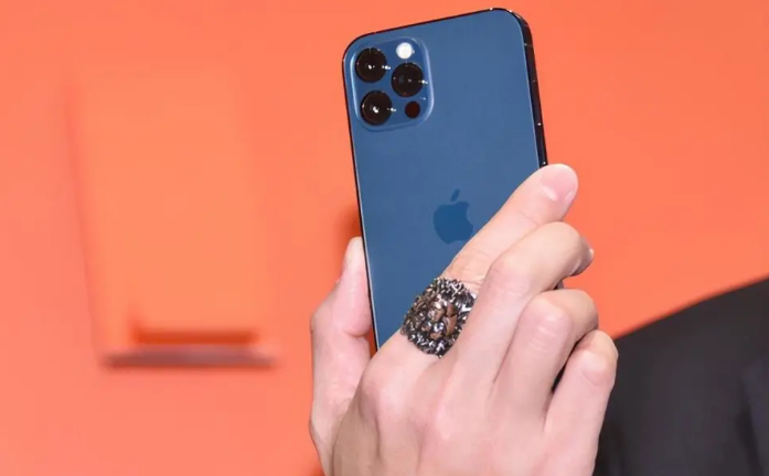 齐河苹果手机维修分享iPhone12系列重启方法教程 